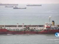 Nafta-/keemialaev müügiks
