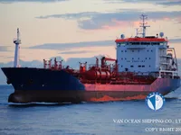 Nafta-/keemialaev müügiks