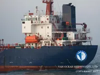 Nafta-/keemialaev müügiks