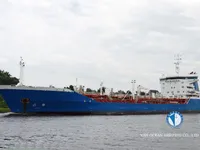Nafta-/keemialaev müügiks