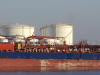 Nafta-/keemialaev müügiks
