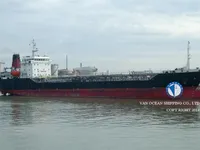 Nafta-/keemialaev müügiks