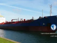 Nafta-/keemialaev müügiks