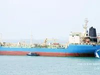 Nafta-/keemialaev müügiks