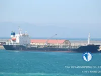 Nafta-/keemialaev müügiks