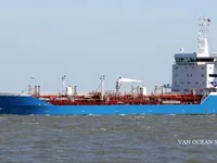 Nafta-/keemialaev müügiks