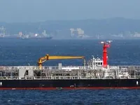 Nafta-/keemialaev müügiks