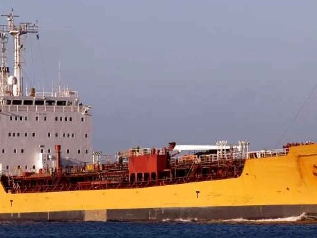 Nafta-/keemialaev müügiks