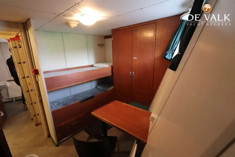 Ujuv hotell müügiks