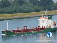 Nafta-/keemialaev müügiks