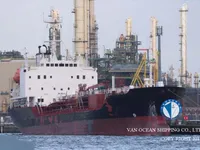Nafta-/keemialaev müügiks