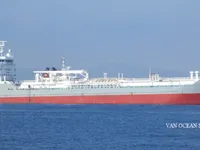 Nafta-/keemialaev müügiks