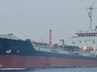 Nafta-/keemialaev müügiks