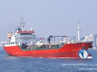 Nafta-/keemialaev müügiks