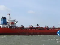 Nafta-/keemialaev müügiks