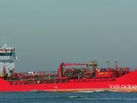 Nafta-/keemialaev müügiks