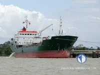 Nafta-/keemialaev müügiks