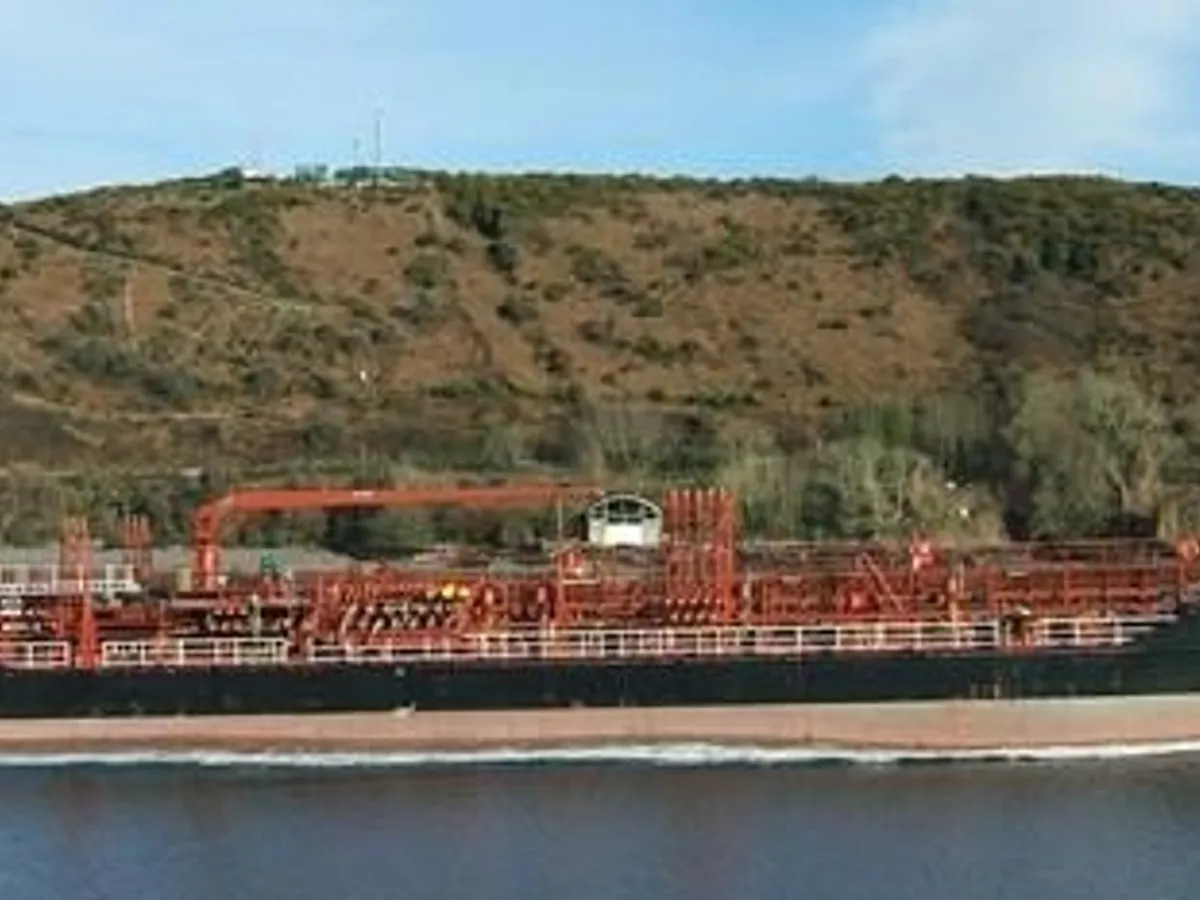 Nafta-/keemialaev müügiks