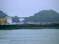 Nafta-/keemialaev müügiks