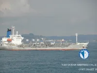 Nafta-/keemialaev müügiks