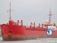Nafta-/keemialaev müügiks