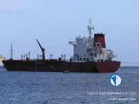 Nafta-/keemialaev müügiks