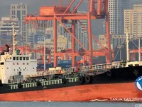 Nafta-/keemialaev müügiks