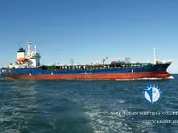 Nafta-/keemialaev müügiks