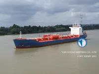 Nafta-/keemialaev müügiks