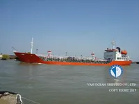 Nafta-/keemialaev müügiks