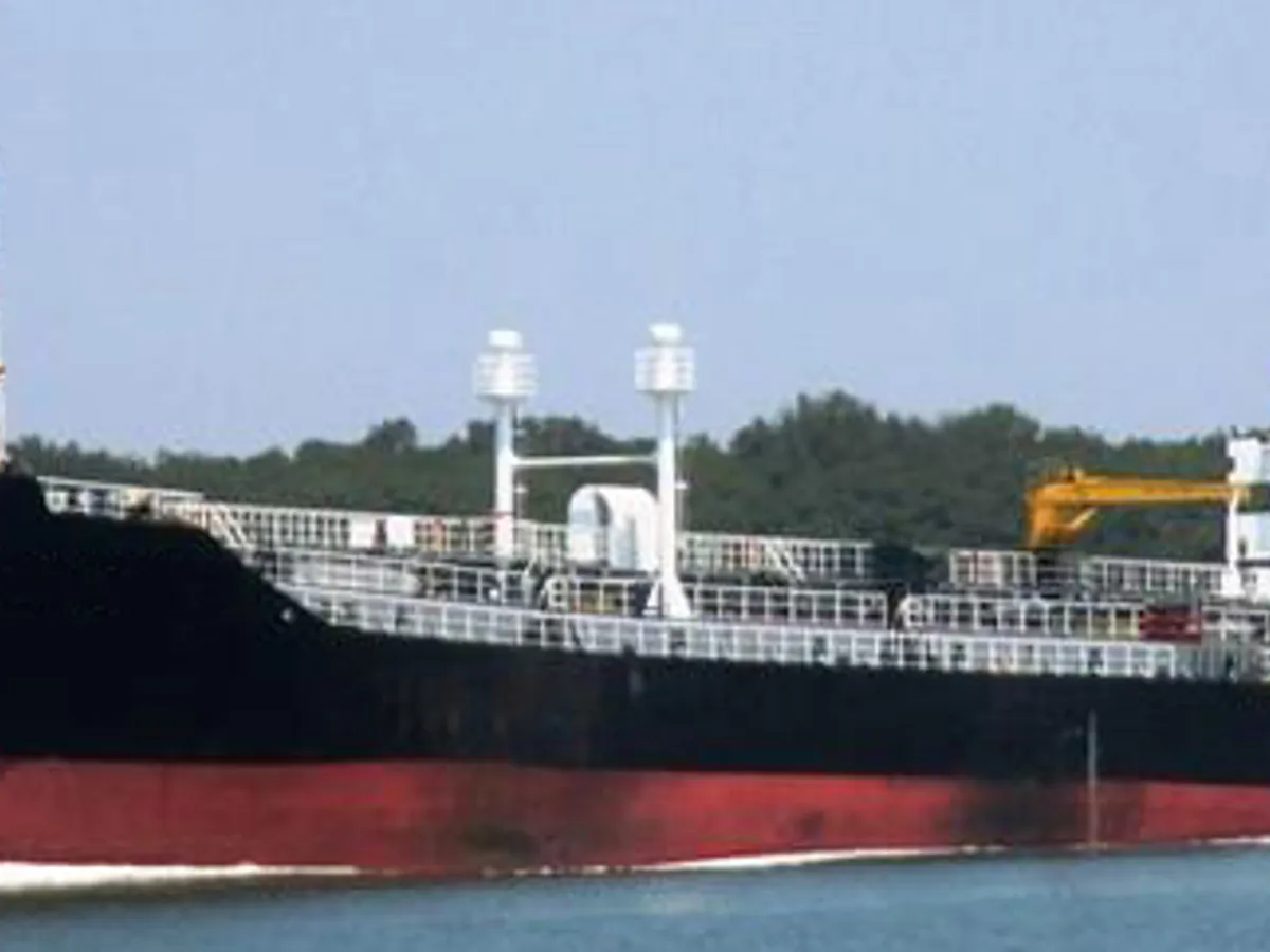 Nafta-/keemialaev müügiks