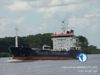 Nafta-/keemialaev müügiks