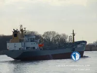Nafta-/keemialaev müügiks