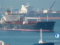 Nafta-/keemialaev müügiks