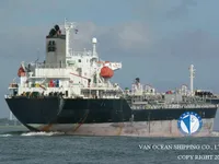 Nafta-/keemialaev müügiks