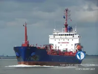 Nafta-/keemialaev müügiks