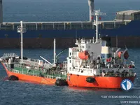 Nafta-/keemialaev müügiks