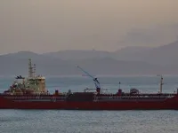Nafta-/keemialaev müügiks