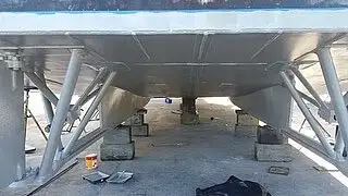 Maandamisalus, tank müügiks