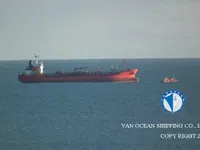 Nafta-/keemialaev müügiks