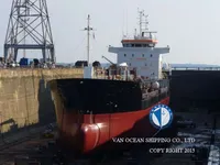 Nafta-/keemialaev müügiks