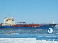 Nafta-/keemialaev müügiks