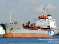 Nafta-/keemialaev müügiks