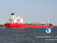 Nafta-/keemialaev müügiks