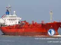 Nafta-/keemialaev müügiks