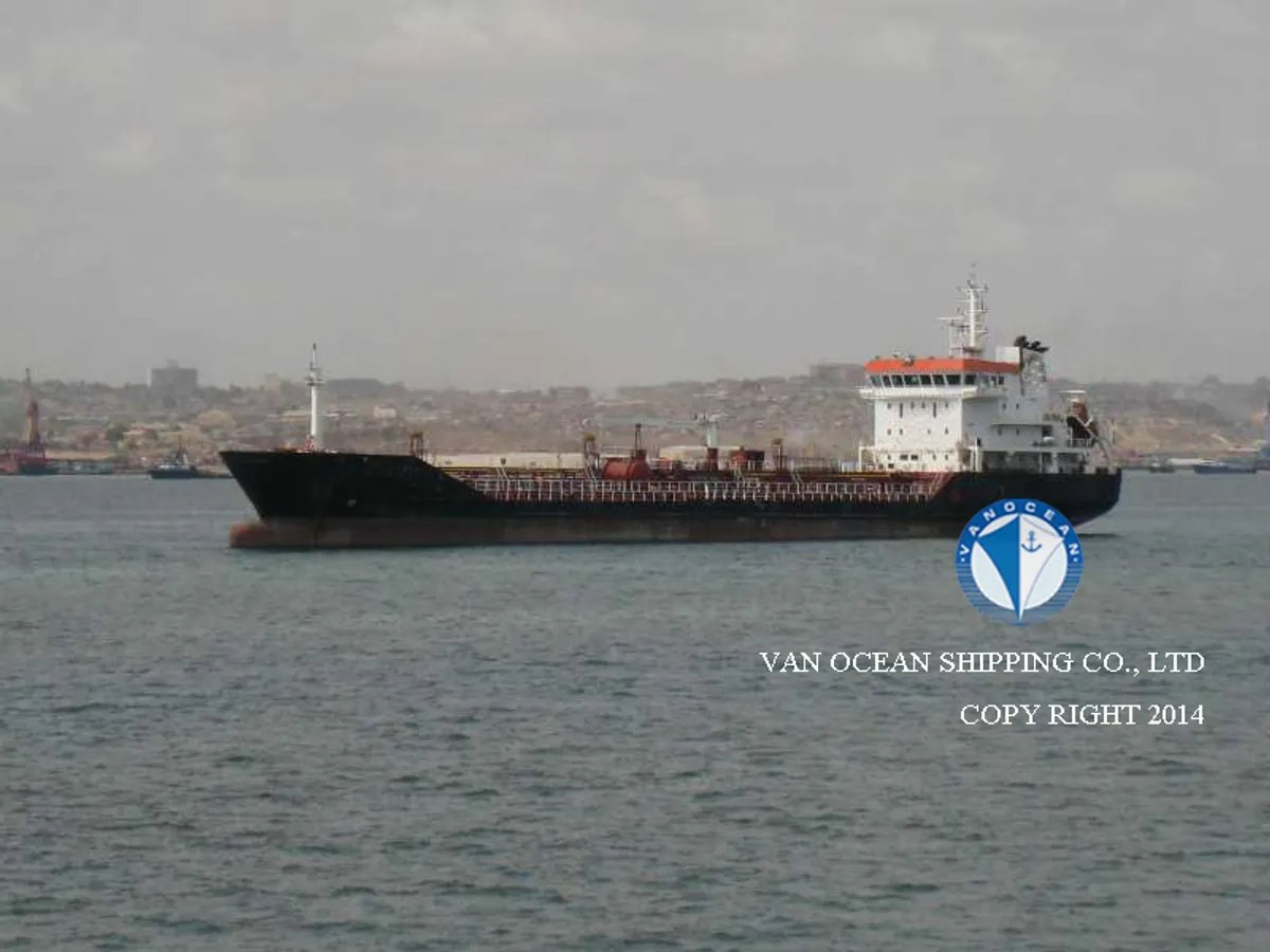 Nafta-/keemialaev müügiks