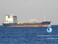 Nafta-/keemialaev müügiks