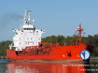 Nafta-/keemialaev müügiks