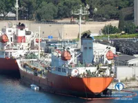 Nafta-/keemialaev müügiks