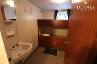 Ujuv hotell müügiks